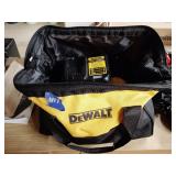 DeWalt tool bag, DCB1112 20V Charger