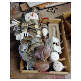 Primitive decor, snowman, button box