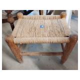Wicker stool 12.5'x11'