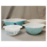 Pyrex Amish Butterprint Bowl Set