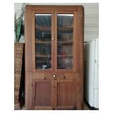 Corner curio cabinet, two pieces 40'x20'x79.5'