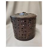 Metal lantern/tea light holder 7'x5.5'