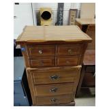 Chest of drawers 25'x 18'x44'