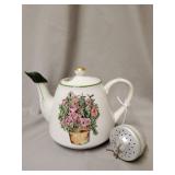 Ceramic tea pot with tea infusers