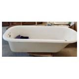 Claw foot cast iron tub 60'x30'x17'