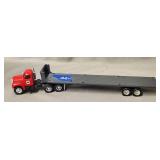 Ertl International Harvester Semi Die Cast 1/64