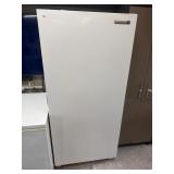 Kelvinator Upright Freezer 21.2 cu ft, works