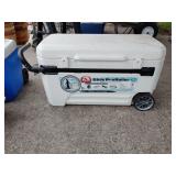 Igloo 110 quart pro roller chest cooler