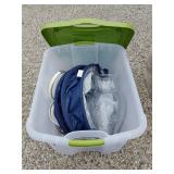 Tote with lid and tea kettle, cake pan, vase