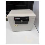 Sentry 1170 Fire Safe With key 11'x15'x 13.5'