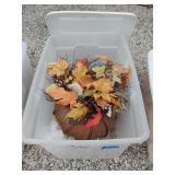 Tote with lid and fall decor