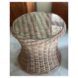 Patio Renaissance Round End Table with Glass Top