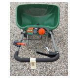 Scott's Deluxe Edgeguard Yard Spreader
