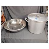 Large bowl and 13' x 10.5' stock pot