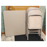 Card Table 33'x33.5' with (4)Cushion Seat Chairs