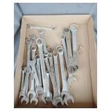 Wrench assortment including ratchet wrenches