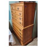 Chest Of Drawers 58'H