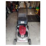 Honda twin blade push mower, electric start, runs
