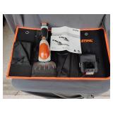 Stihl hsa 25 battery powered hedge trimmer