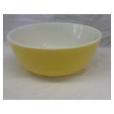 Pyrex Yellow Mixing Bowl #404 4qt