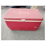 Igloo chest cooler 24' x 14' x 14'