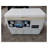 Igloo marine 25 quart chest cooler