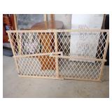 Evenflo expendable baby gate 42'