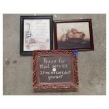 3- Decor hangings