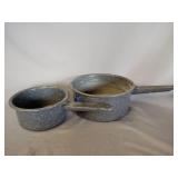 2- Enamel pots 6', 8'
