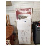 Killington Pine Slim 7' artificial tree
