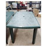 Green plastic table 55'x29'x33'