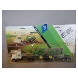 Ertl John Deere Equipment Hauling Set