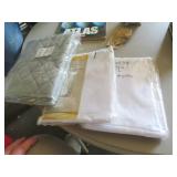 Lot with Assorted Home Goods and Decorative Items