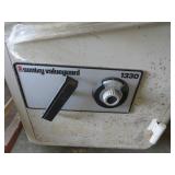 Sentry Valueguard 1330 Combination Unlock Safe