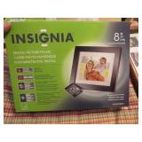 Insignia 8-Inch Digital Picture Frame with 800x600