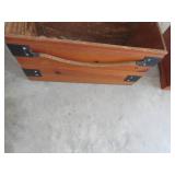 Wooden Storage Box with Rope Handles and Metal Rei