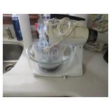 Sunbeam Mixmaster Stand Mixer with Glass Bowls