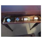 Singer Sewing Machine in Wooden Cabinet with Acces