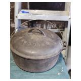 Griswold Cast Iron NO.9 Tite Top Dutch Oven