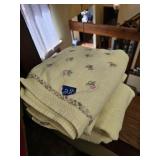 Avanti Embroidered Towel Set