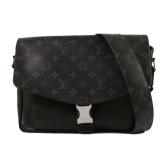 Louis Vuitton Messengerama Black