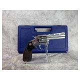 New Colt King Cobra + Extra Grips ( 22 LR )