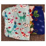 Set of 2 Fleece Holiday Throw Blankets (2
