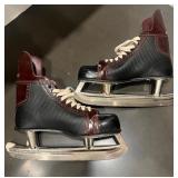 AMERICAN WILDCAT ICE SKATES - SIZE 11