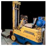 Clipper Forklift Model: 2015 - Forks W 4 keys