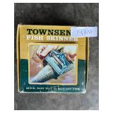 Townsend Fish Skinner