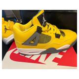 Jordan 4 Retro Lightning Size 11