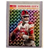 Patrick Mahomes 2017 gold prism rookie card