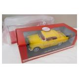 Coca Cola 1955 Chevy Bel Air & Display NIB 1:18