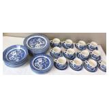 Churchill Staffordshire England Blue Willow 54 pc